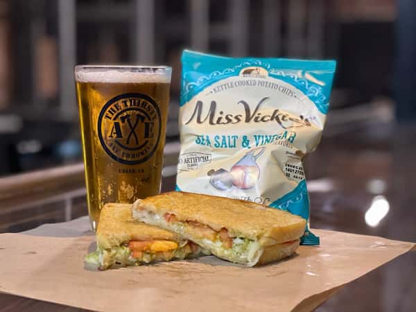 sandwich, chips and beer