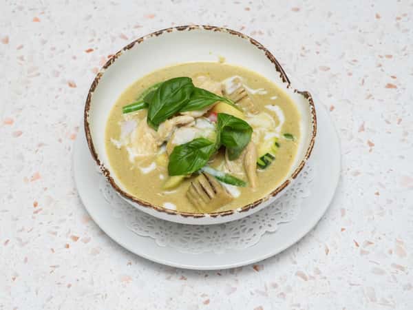 21. Kaeng Kiewwan (Thai Green Curry)