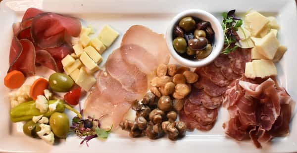 ANTIPASTO DELLA CASA DINNER MENU Enzo's Bistro and Bar Italian