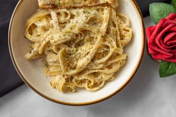 Kids Fettuccine Alfredo