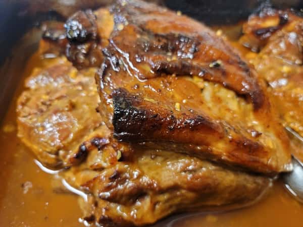 PERNIL (PORK BUTT) feeds 12