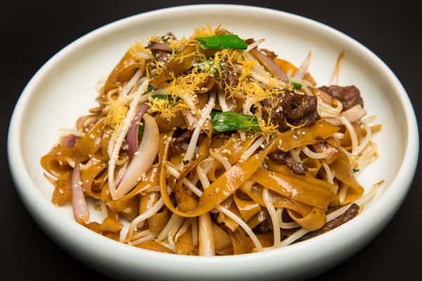 Wok Fried Beef HoFun Dinner Menu Baron's Sino Kitchen & Bar