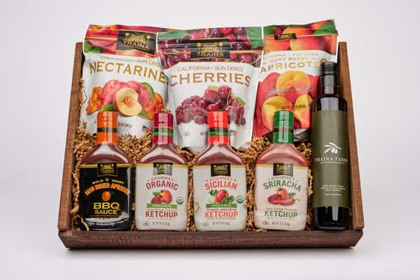 Traina Sauce & Dried Fruit Crate