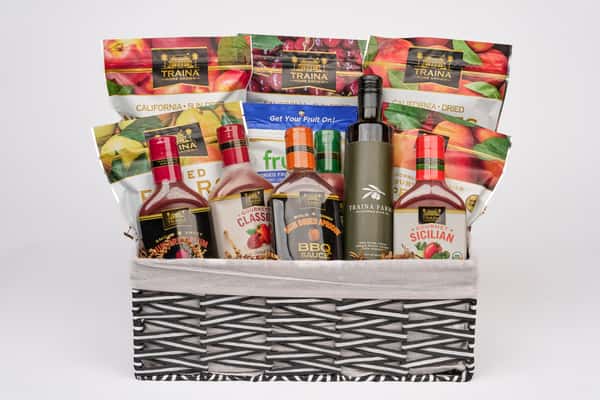 Traina Sauce & Dried Fruit Basket