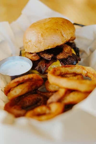 BBQ Bacon Cheeseburger*