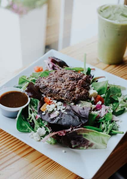Black & Bleu Salad