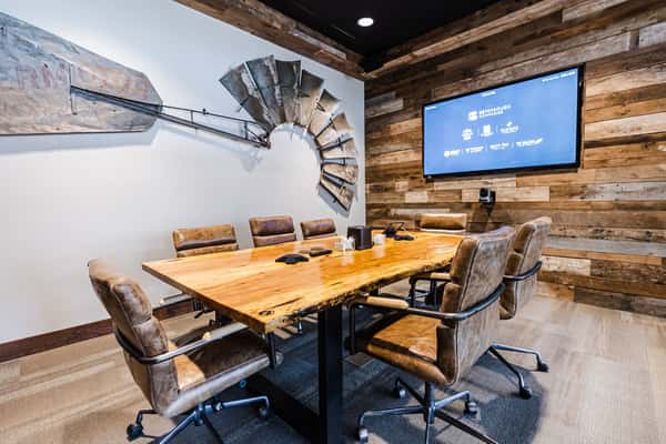 7 meeting room capacity