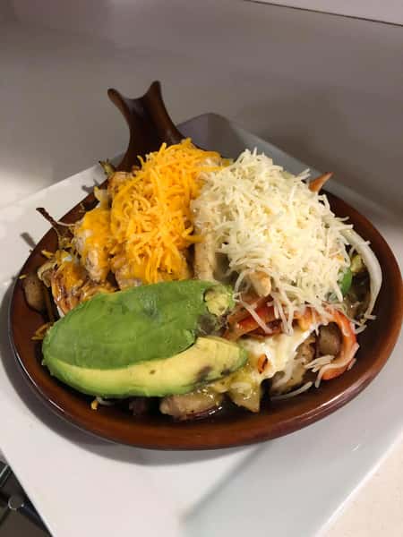 fajita with cheese and avocado