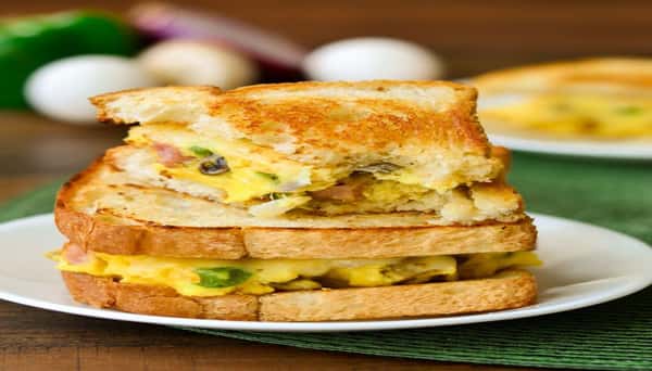Western Omelette Sandwich Breakfast