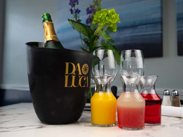 pour own mimosa
