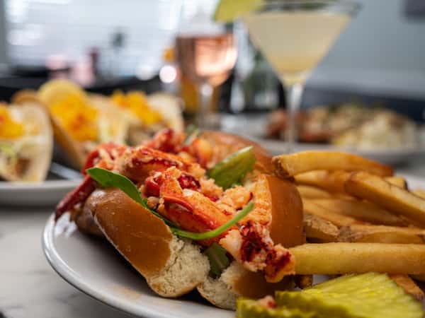Connecticut Lobster Roll*