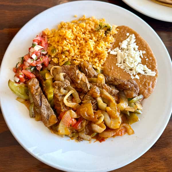 Bistec a La Mexicana