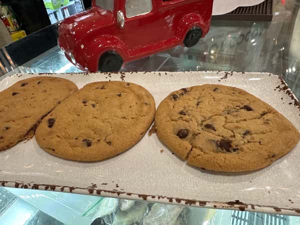 Chocolate Chip Cookie