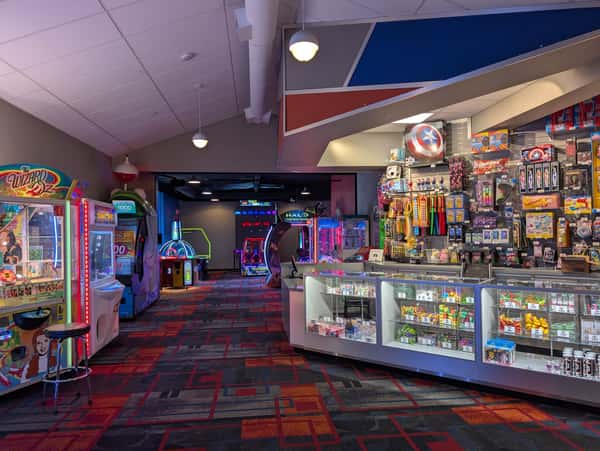 interior - arcade