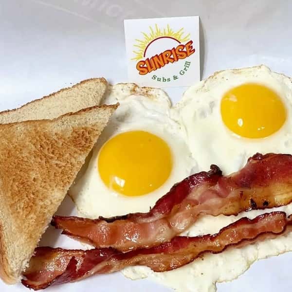 Toast with eggs and bacon