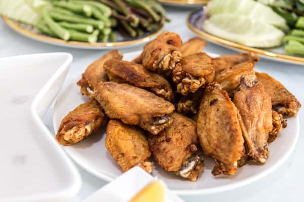 8 Wings