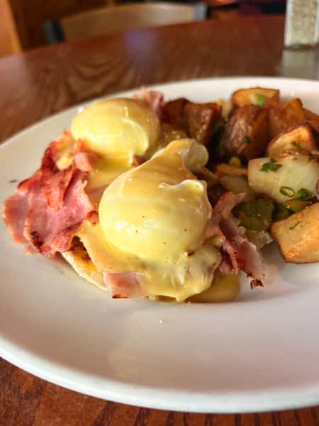 Classic Eggs Benedict