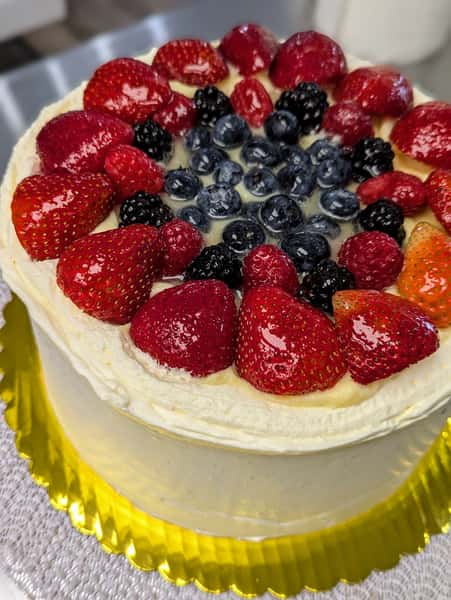 Chantilly Berry Cake