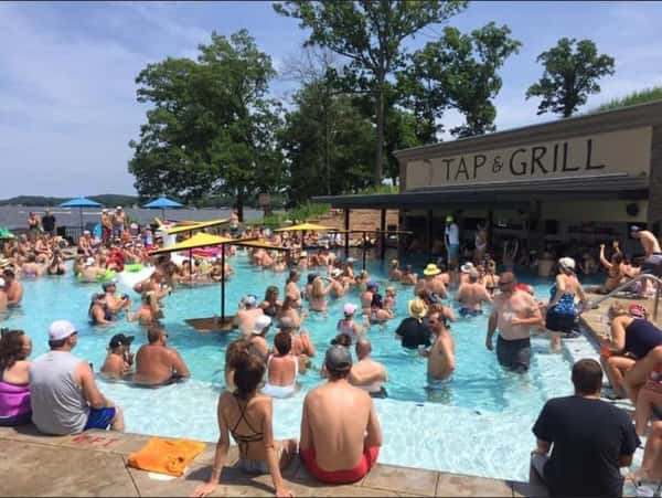 Tap & Grill Lakeside Brew Haus - Fine Dining Restaurant in Gravois