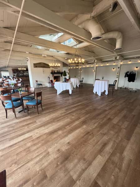 Foyer room at Boat House