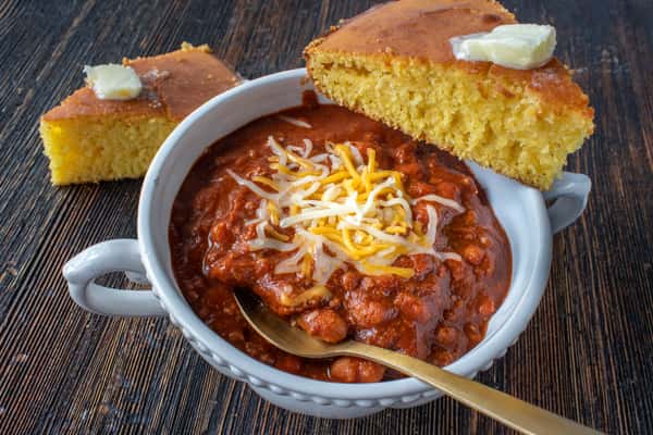 Maroon & White Chili