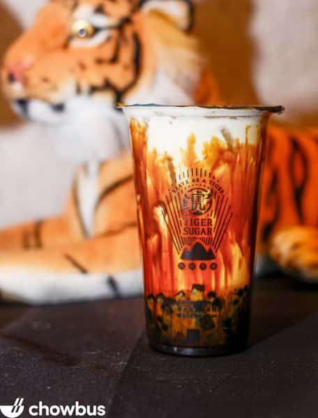 2. Black Sugar Boba, Pearl and Tiger Jelly Milk with Cream Mousse 虎虎生风冻鲜奶（波霸，珍珠，老虎冻，含奶霜）