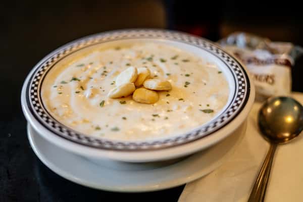 Mel's Homemade Clam Chowder