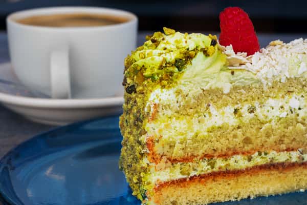 pistachio cake