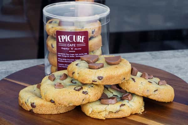 chocolate chip cookies