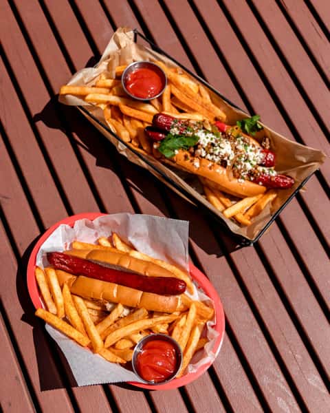 hotdog & fries