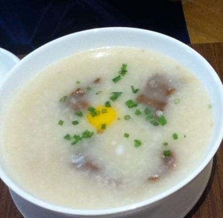 137. 兔治牛肉粥 Minced Beef with Egg Congee