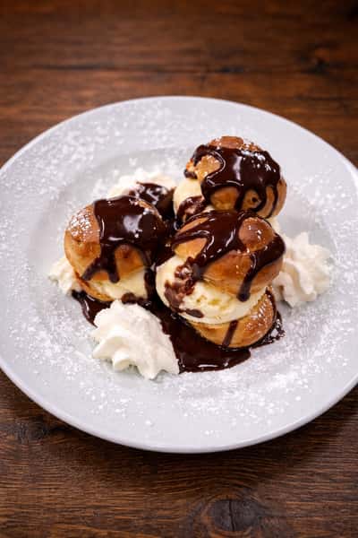 Profiteroles au Chocolat