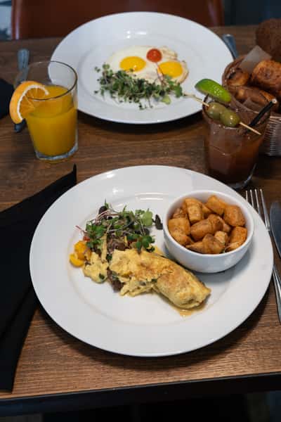 omelet and sides