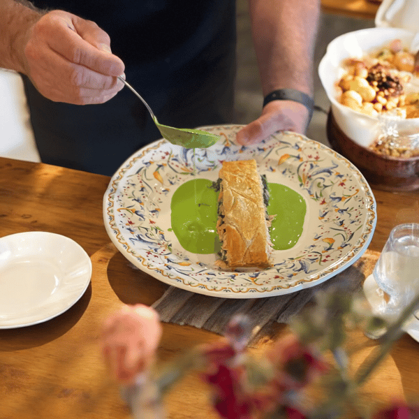 Salmon on crout with parsley cream