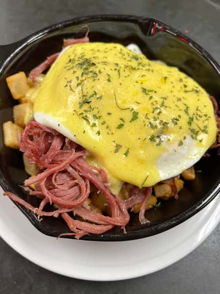 CORNED BEEF BREAKFAST BOWL