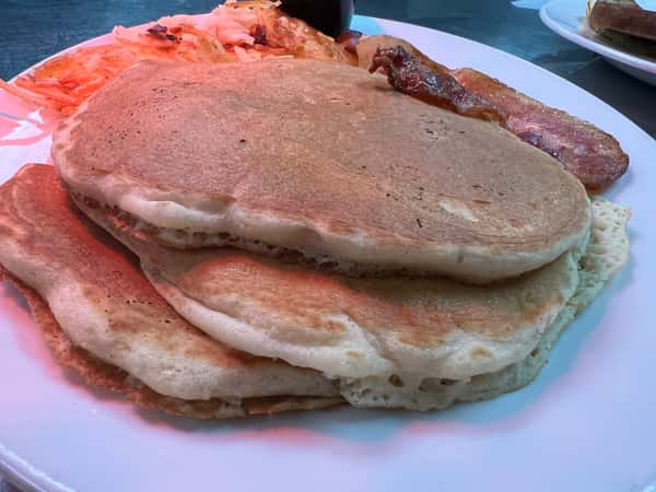 TALL STACK PANCAKES