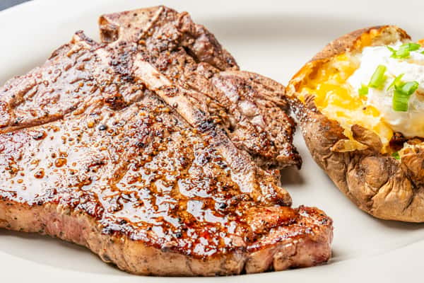 TBonzSteakhouse_tbone_3.jpg