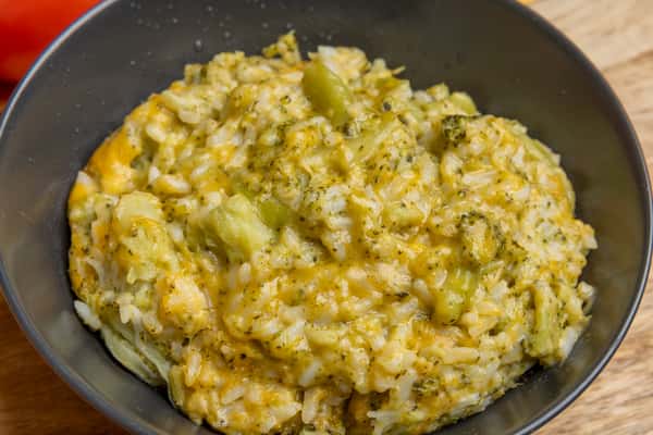 BROCCOLI CHEESE CASSEROLE