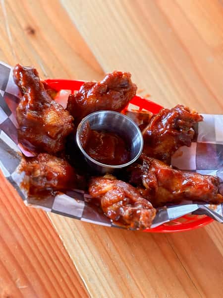 8 Wings