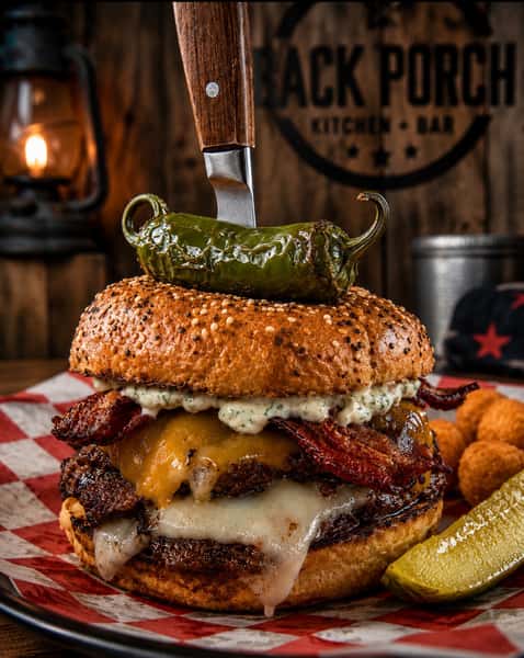 Jalapeño Popper Burg