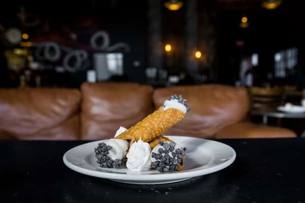 Cannoli 6-Pack