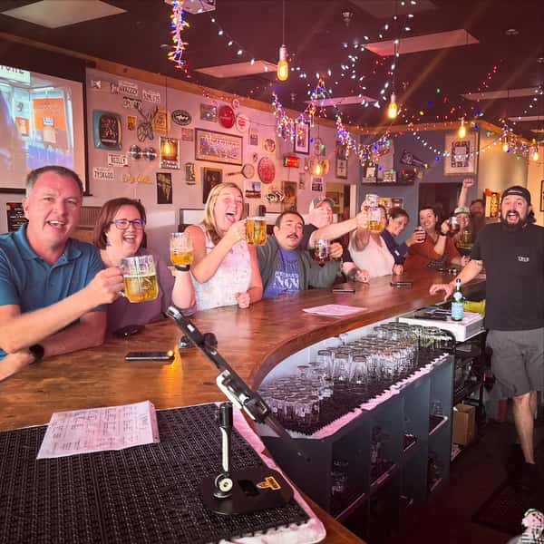 Happy Monday! We saved you a seat at the bar 🍻