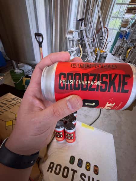 Grodziskie (gro-JEES-kee) — also known as Polish Champagne Beer is a historic pale smoked wheat ale. We now have it on tap at Ye Olde 121 Public House and available in 6 packs to go at both locations.

Our Colorado Grodziskie (2.9% ABV and effervescent as hell) is made with all Colorado ingredients: Cherrywood smoked wheat from @troubadourmaltings, Olander Heritage Wheat from @rootshootmalting, hops grown at @billygoathopfarm, and a special yeast from @thebrewingscienceinstitute.

It’s an incredibly unique style that we’ve made with a Colorado touch 🍻