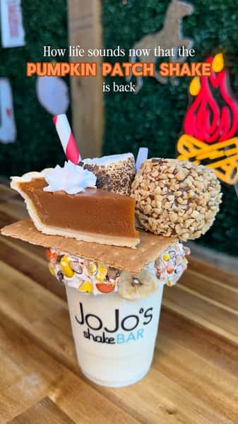 Cue the cozy music 🍂🎃 The iconic Pumpkin Patch Shake is BACK!
Enjoy this pumpkin spiced treat loaded with an entire slice of pumpkin pie, a whole @affytapple & a toasted marshmallow 🥧🍎
This takes Pumpkin Spice to a whole new level 🧡
Available at all JoJo’s locations. Reservations are live via link in our bio ✨
#pumpkinspice #pumpkinpie #fallvibes #pumpkinpatch #falldesserts