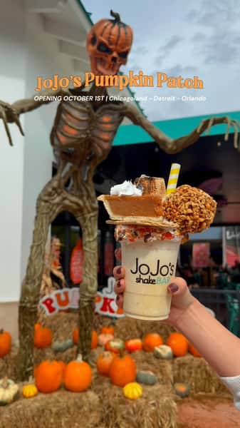 FALL LOOKS BETTER AT JOJO’S 🎃
JoJo’s Pumpkin Patch returns October 1 at ALL locations! Come for the Biggie Shakes, stay to pick + paint your own pumpkin & delicious fall favorites.
Chicago • Naperville • Detroit • Orlando
Secure your spot - #linkinbio ✨
#pumpkinpatch #fall #pumpkin #thingstodo
