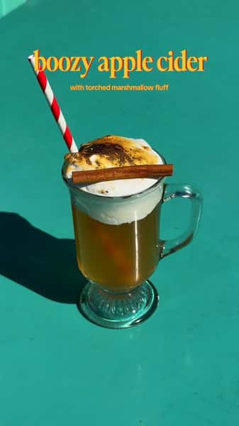 Everyone’s favorite fall drink with a JoJo’s twist 🍎🔥
Try JoJo’s new hot apple cider with torched marshmallow fluff, make it boozy with rum, whiskey or bourbon 👻
#applecider #fallcocktails #fall #pumpkinpatch