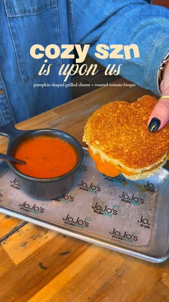 This forecast is calling for pumpkin shaped grilled cheese + roasted tomato bisque 🥣🥫🎃
Avaliable through November 1st at JoJo’s - for reservations, visit #linkinbio ✨
#soupseason #pumpkin #fall
