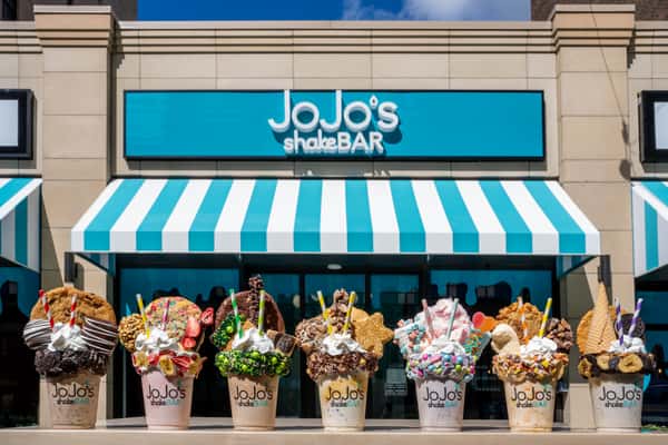 Biggie Shakes in front of JoJo's shakeBAR Detroit