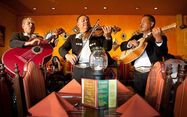 Entertainment Decor Casa De Bandini Mexican Restaurant In