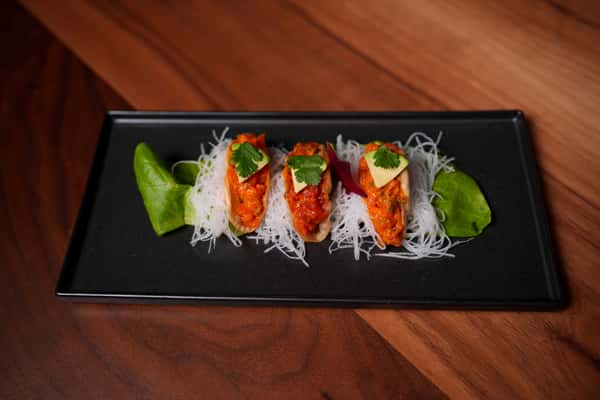 Mini Taco w/ Tuna, Salmon & Yellowtail Tartar